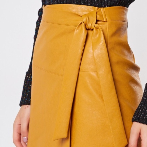 SOLD OUT - Picture 3 of 4